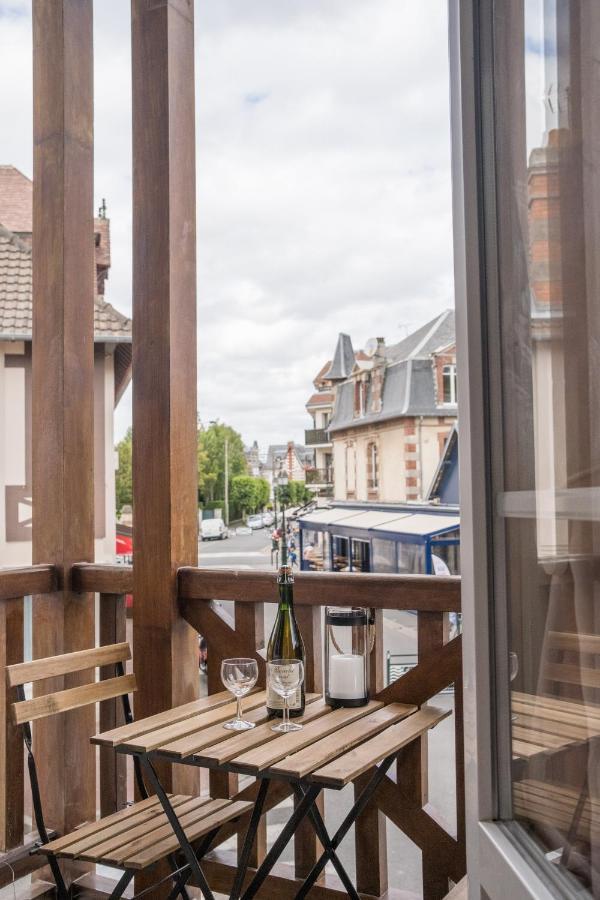 Cosy Chic Hyper-centre 4 Pers, 2 Bedrooms , 2 Sdb, Terrasse, Wifi Apartamento Cabourg